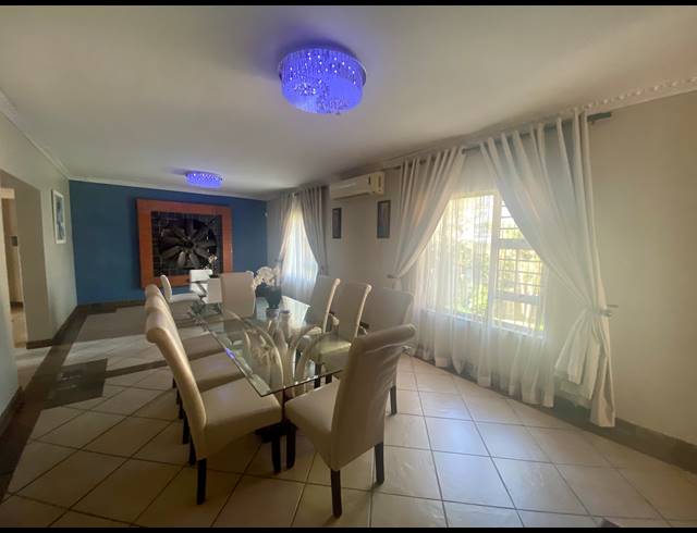 4 BEDROOM HOUSE TO LET IN MEER EN SEE